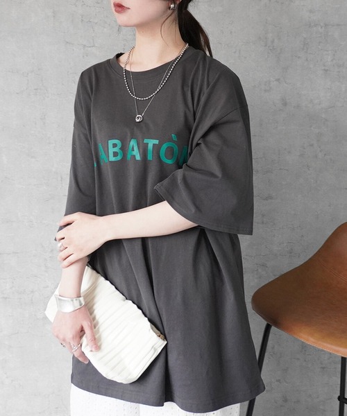 SELECT LEVERY(セレクトリベリー)の「半袖ビッグロゴTシャツ(Tシャツ/カットソー・レディース・チャコール/ブラック/ピンク・MEDIUM)」の2枚目の写真