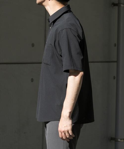 URBAN RESEARCH ROSSO MEN(アーバンリサーチロッソメン)の「『WEB限定』『XLサイズあり』『吸水速乾』Air Stretch レギュラーカラーシャツ(シャツ/ブラウス・メンズ・ブラック/ブラウン/ネイビー/チャコールグレー・X-LARGE/LARGE/MEDIUM/SMALL)」の10枚目の写真