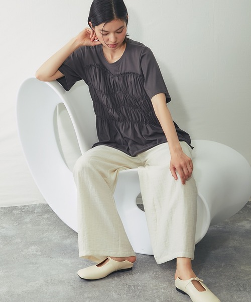 SMILE ORCHID(スマイルオーキッド)の「【接触冷感】フロントシャーリングカットソー(Tシャツ/カットソー・レディース・チャコールグレー/アイボリー/ブラック・M)」の10枚目の写真