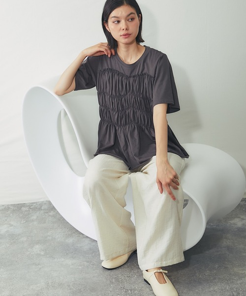 SMILE ORCHID(スマイルオーキッド)の「【接触冷感】フロントシャーリングカットソー(Tシャツ/カットソー・レディース・チャコールグレー/アイボリー/ブラック・M)」の8枚目の写真
