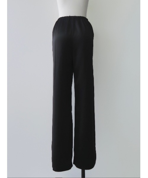 NOWNS(ナウンス)の「Alma | Satin sleek pants(その他パンツ・レディース・ライトベージュ/ブラック/ネイビー・FREE)」の6枚目の写真