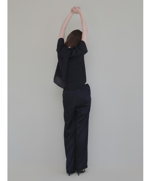 NOWNS(ナウンス)の「Alma | Satin sleek pants(その他パンツ・レディース・ライトベージュ/ブラック/ネイビー・FREE)」の18枚目の写真