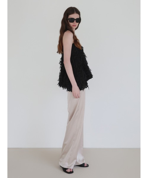 NOWNS(ナウンス)の「Alma | Satin sleek pants(その他パンツ・レディース・ライトベージュ/ブラック/ネイビー・FREE)」の13枚目の写真