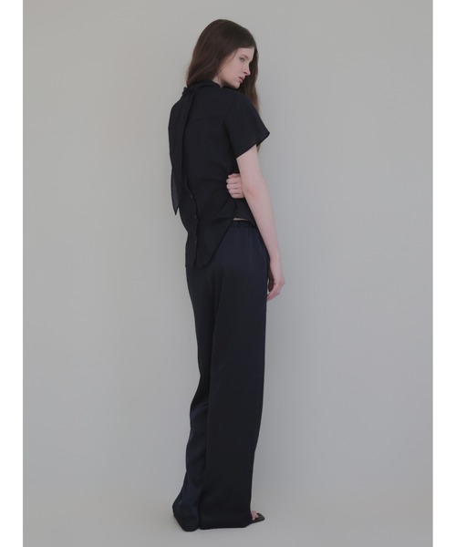 NOWNS(ナウンス)の「Alma | Satin sleek pants(その他パンツ・レディース・ライトベージュ/ブラック/ネイビー・FREE)」の16枚目の写真