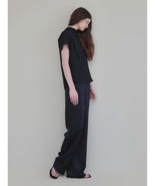 NOWNS(ナウンス)の「Alma | Satin sleek pants(その他パンツ・レディース・ライトベージュ/ブラック/ネイビー・FREE)」の17枚目の写真