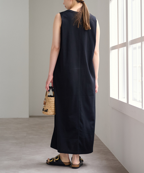 U by SPICK&SPAN(ユーバイスピックアンドスパン)の「ショルダータックロングワンピース(ワンピース・レディース・イエロー/ブラック/カーキ・FREE)」の19枚目の写真