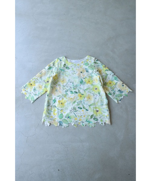 cawaii(カワイイ)の「オーロラビジュー煌めく花柄カッティングレースブラウストップス(シャツ/ブラウス・レディース・イエロー・FREE)」の19枚目の写真