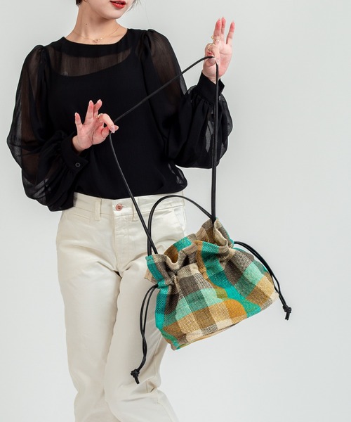 TARANGO(タランゴ)の「【TARANGO】麻ジュート×本革バッグ 巾着バッグ ハンドバッグ チェック柄(かごバッグ・レディース・グリーン系その他/ブラック×ホワイト/イエロー系その他/ピンク系その他・FREE)」の3枚目の写真