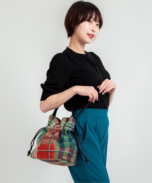 TARANGO(タランゴ)の「【TARANGO】麻ジュート×本革バッグ 巾着バッグ ハンドバッグ チェック柄(かごバッグ・レディース・グリーン系その他/ブラック×ホワイト/イエロー系その他/ピンク系その他・FREE)」の1枚目の写真