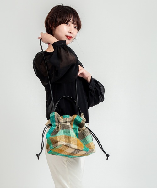 TARANGO(タランゴ)の「【TARANGO】麻ジュート×本革バッグ 巾着バッグ ハンドバッグ チェック柄(かごバッグ・レディース・グリーン系その他/ブラック×ホワイト/イエロー系その他/ピンク系その他・FREE)」の17枚目の写真