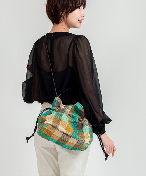 TARANGO(タランゴ)の「【TARANGO】麻ジュート×本革バッグ 巾着バッグ ハンドバッグ チェック柄(かごバッグ・レディース・グリーン系その他/ブラック×ホワイト/イエロー系その他/ピンク系その他・FREE)」の19枚目の写真