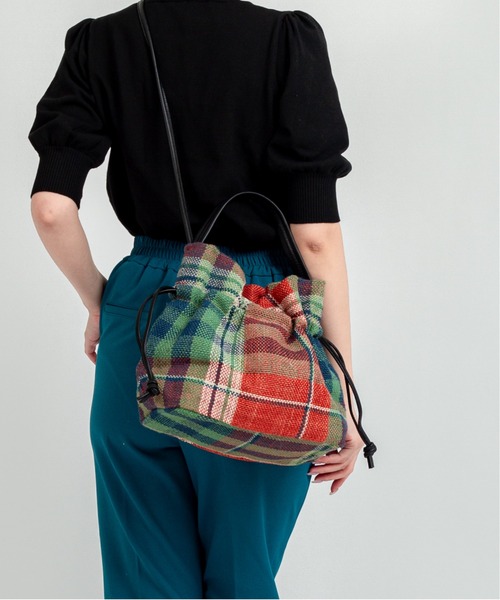 TARANGO(タランゴ)の「【TARANGO】麻ジュート×本革バッグ 巾着バッグ ハンドバッグ チェック柄(かごバッグ・レディース・グリーン系その他/ブラック×ホワイト/イエロー系その他/ピンク系その他・FREE)」の7枚目の写真