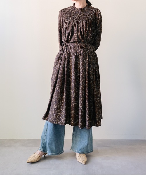 DOLLUPOOPS(ドールアップウップス)の「Shirring Dot Dress(シャーリングドットワンピース)(ワンピース・レディース・イエロー・FREE)」の4枚目の写真
