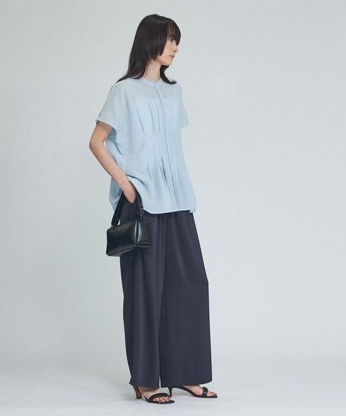 qualite(カリテ)の「ウエストタックブラウス 夏服 オフィスカジュアル きれいめ 羽織り(シャツ/ブラウス・レディース・ブラウン/オフホワイト/ブルー・フリー)」の6枚目の写真