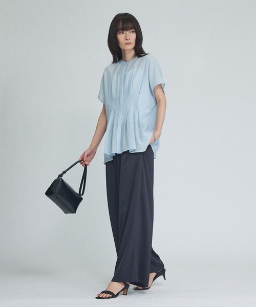 qualite(カリテ)の「ウエストタックブラウス 夏服 オフィスカジュアル きれいめ 羽織り(シャツ/ブラウス・レディース・ブラウン/オフホワイト/ブルー・フリー)」の7枚目の写真