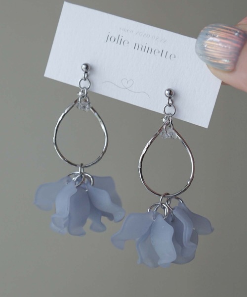 CERCA(チェルカ)の「jolie minette/ひねりフープ フリル シルバーピアス/アレルギー対応(ピアス(両耳用)・レディース・グレイッシュブルー/アクア・FREE)」の1枚目の写真