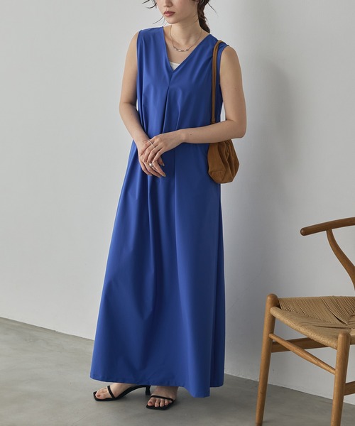 hunch(ハンチ)の「【接触冷感】厚手 前後2WAY Aラインワンピース(ワンピース・レディース・マスタード/ブルー/ブラック・FREE)」の9枚目の写真