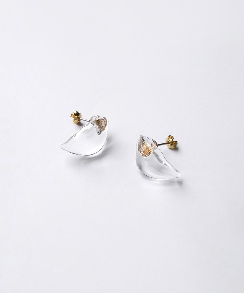 HARIO Lampwork Factory(ハリオランプワークファクトリー)の「ピアス シェルグロウ(ピアス(両耳用)・レディース・クリア・FREE)」の7枚目の写真