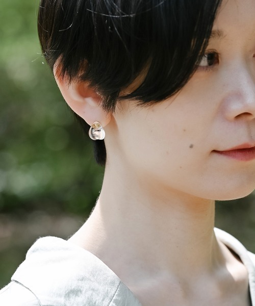 HARIO Lampwork Factory(ハリオランプワークファクトリー)の「ピアス シェルグロウ(ピアス(両耳用)・レディース・クリア・FREE)」の11枚目の写真