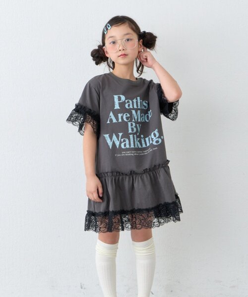 CIAOPANIC TYPY(チャオパニックティピー)の「【KIDS】かすれロゴレースレイヤードミニワンピチュニック(ワンピース・キッズ・チャコールグレー/アイボリー/グレー・110/150/130)」の8枚目の写真