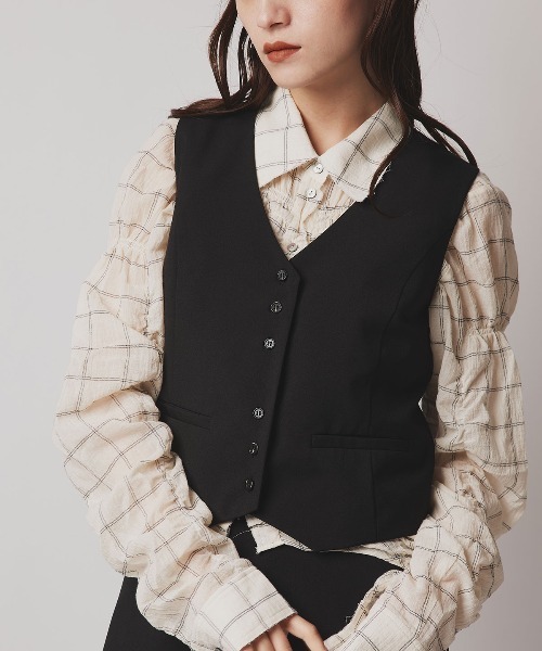 W:Huku(フーク)の「【W:Huku / ソフトタッチツイル】ノーカラー ベスト / Soft-Touch Twill No-Collar Vest(ベスト・レディース・ブラック/ベージュ系その他/ブラウン系その他/グレー系その他・FREE)」の1枚目の写真