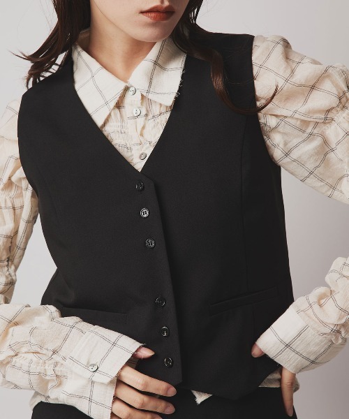 W:Huku(フーク)の「【W:Huku / ソフトタッチツイル】ノーカラー ベスト / Soft-Touch Twill No-Collar Vest(ベスト・レディース・ブラック/ベージュ系その他/ブラウン系その他/グレー系その他・FREE)」の9枚目の写真