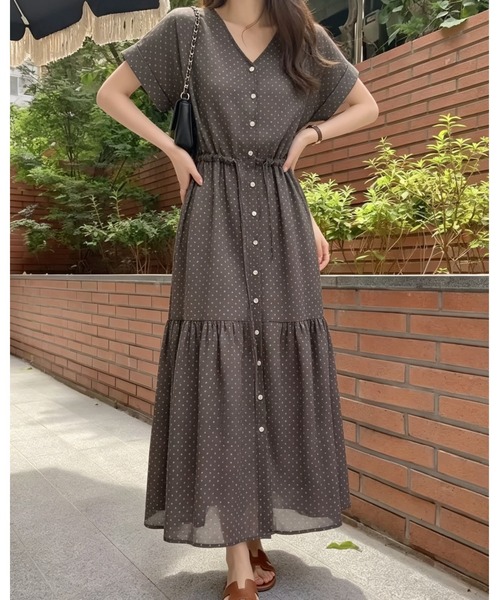 FAVORITO(ファヴォリート)の「Vネックシャツワンピース(ワンピース・レディース・ブラウン/ベージュ/パープル・F)」の6枚目の写真