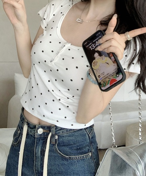 meJane(ミージェーン)の「ヘンリーラウンドネック ドットTシャツ(Tシャツ/カットソー・レディース・グレー/ホワイト・FREE)」の5枚目の写真