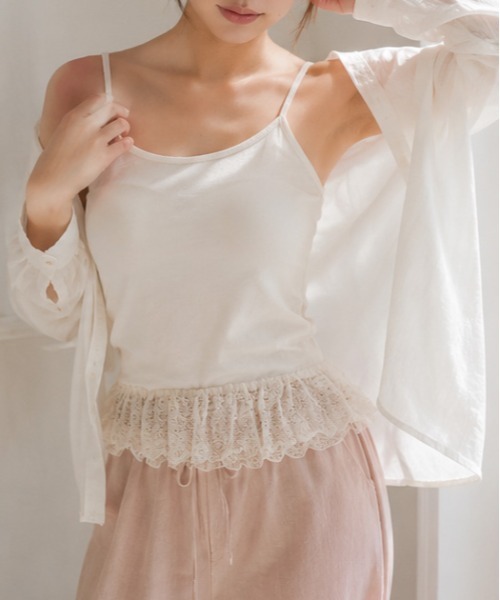 GORGE(ゴージ)の「《裾レース・華奢見え》インナーキャミソール/フェミニン×カジュアル/春夏/全3色(キャミソール・レディース・オフホワイト/ブラック/チャコール・F)」の1枚目の写真
