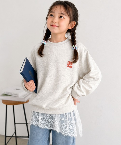 classicalelf(クラシカルエルフ)の「【キッズ】親子お揃いOK♪さらっと今っぽくなる 裾レースドッキングTシャツ(長袖)(Tシャツ/カットソー・キッズ・オフホワイト/ブラック/チャコール・140/160/120/100)」の16枚目の写真