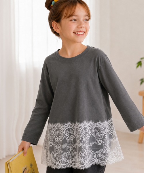 classicalelf(クラシカルエルフ)の「【キッズ】親子お揃いOK♪さらっと今っぽくなる 裾レースドッキングTシャツ(長袖)(Tシャツ/カットソー・キッズ・オフホワイト/ブラック/チャコール・140/160/120/100)」の11枚目の写真
