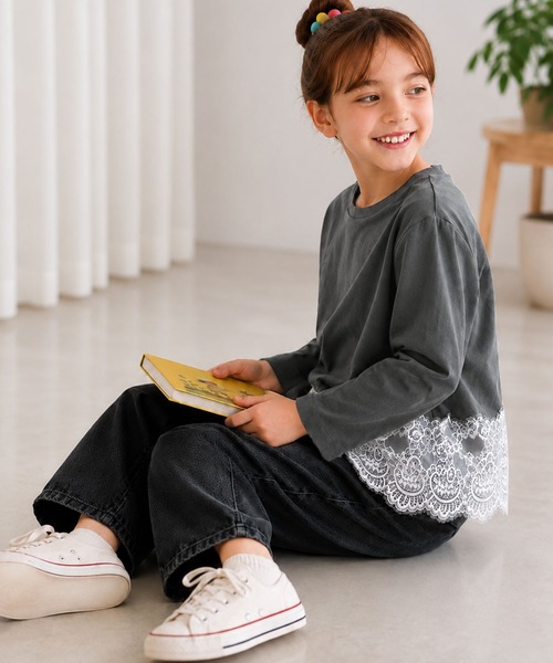 classicalelf(クラシカルエルフ)の「【キッズ】親子お揃いOK♪さらっと今っぽくなる 裾レースドッキングTシャツ(長袖)(Tシャツ/カットソー・キッズ・オフホワイト/ブラック/チャコール・140/160/120/100)」の14枚目の写真