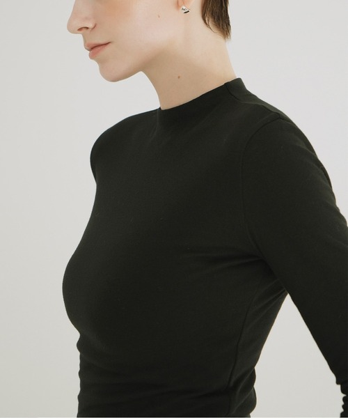 CLANE（クラネ）の「MOCK NECK MID SLEEVE TOPS（Tシャツ/カットソー・レディース・レッド/ブラック/ホワイト・1/2）」の17枚目の写真