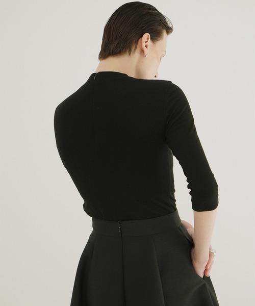 CLANE（クラネ）の「MOCK NECK MID SLEEVE TOPS（Tシャツ/カットソー・レディース・レッド/ブラック/ホワイト・1/2）」の15枚目の写真