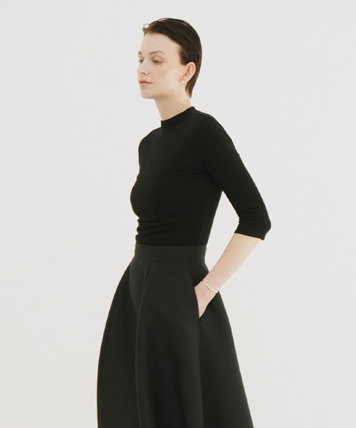 CLANE（クラネ）の「MOCK NECK MID SLEEVE TOPS（Tシャツ/カットソー・レディース・レッド/ブラック/ホワイト・1/2）」の14枚目の写真