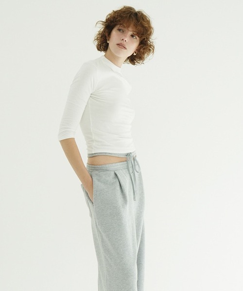 CLANE（クラネ）の「MOCK NECK MID SLEEVE TOPS（Tシャツ/カットソー・レディース・レッド/ブラック/ホワイト・1/2）」の9枚目の写真