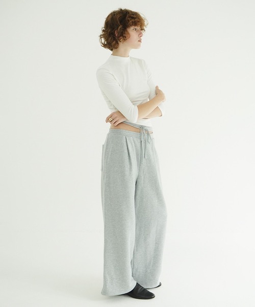 CLANE（クラネ）の「MOCK NECK MID SLEEVE TOPS（Tシャツ/カットソー・レディース・レッド/ブラック/ホワイト・1/2）」の8枚目の写真