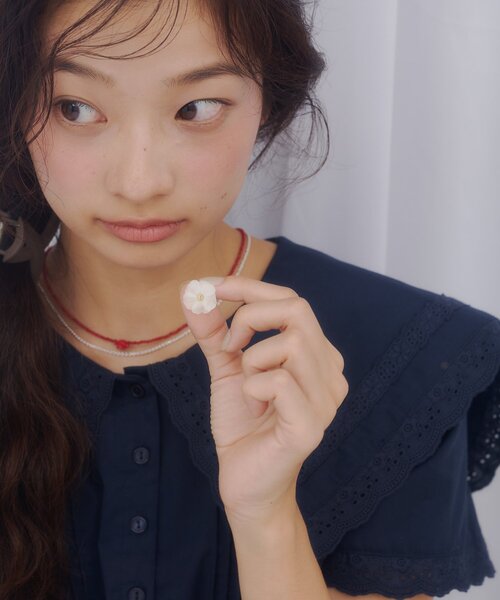 DISCOAT(ディスコート)の「【umm.】ビックカラーピンタックレースブラウス(シャツ/ブラウス・レディース・ネイビー/オフホワイト・FREE)」の10枚目の写真