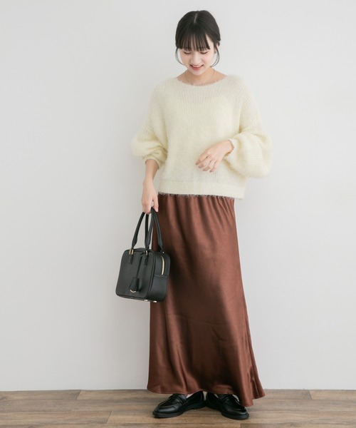 ITEMS URBANRESEARCH(アイテムズ アーバンリサーチ)の「シャギーボリュームスリーブニット(ニット/セーター・レディース・レッド/オフホワイト/ブラウン/ネイビー・FREE)」の14枚目の写真