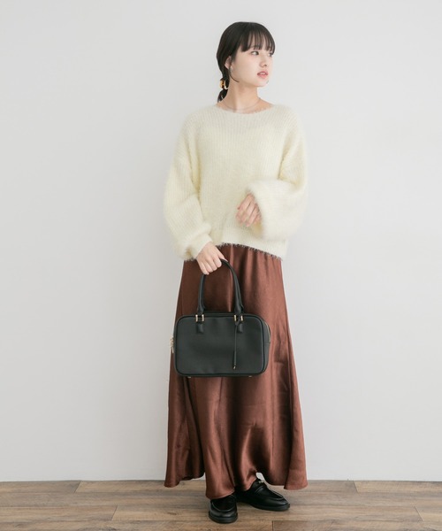 ITEMS URBANRESEARCH(アイテムズ アーバンリサーチ)の「シャギーボリュームスリーブニット(ニット/セーター・レディース・レッド/オフホワイト/ブラウン/ネイビー・FREE)」の15枚目の写真
