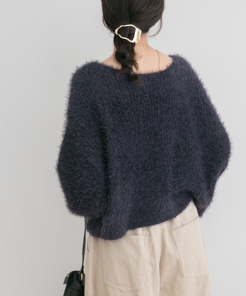 ITEMS URBANRESEARCH(アイテムズ アーバンリサーチ)の「シャギーボリュームスリーブニット(ニット/セーター・レディース・レッド/オフホワイト/ブラウン/ネイビー・FREE)」の6枚目の写真