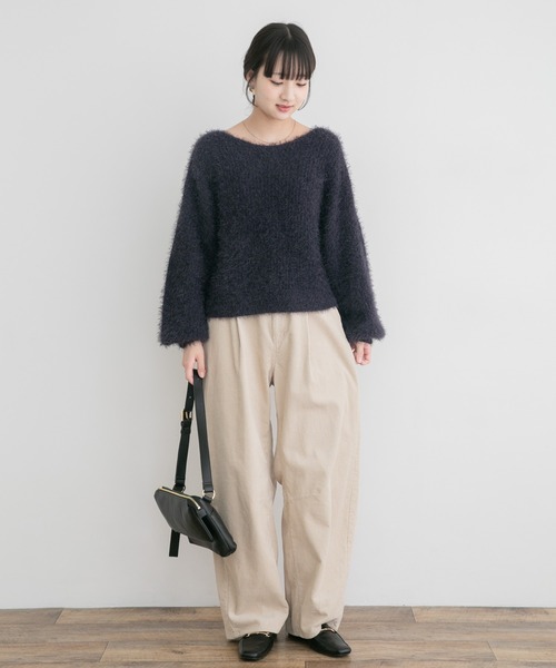 ITEMS URBANRESEARCH(アイテムズ アーバンリサーチ)の「シャギーボリュームスリーブニット(ニット/セーター・レディース・レッド/オフホワイト/ブラウン/ネイビー・FREE)」の8枚目の写真