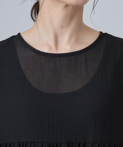 SHOO・LA・RUE(シューラルー)の「【洗濯機可/S-LL】インせず着られる シアー素材が上品なティアードブラウス(シャツ/ブラウス・レディース・ホワイト/ブラック/オレンジ・01/02/03/04)」の19枚目の写真