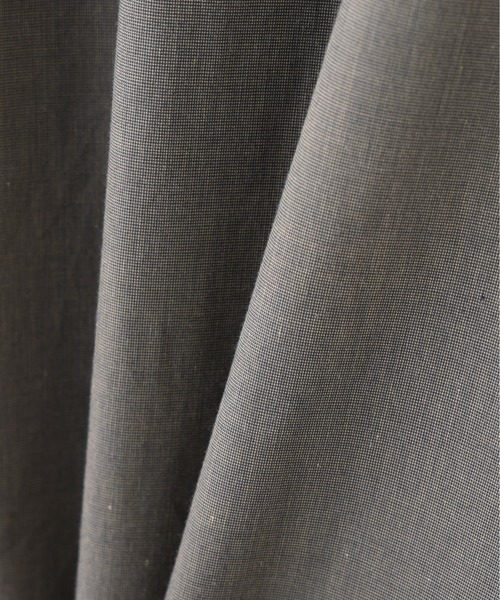 MHL.(エムエイチエル)の「END ON END WEAVE COTTON(シャツ/ブラウス・レディース・モカ/セージグリーン・1/2)」の12枚目の写真