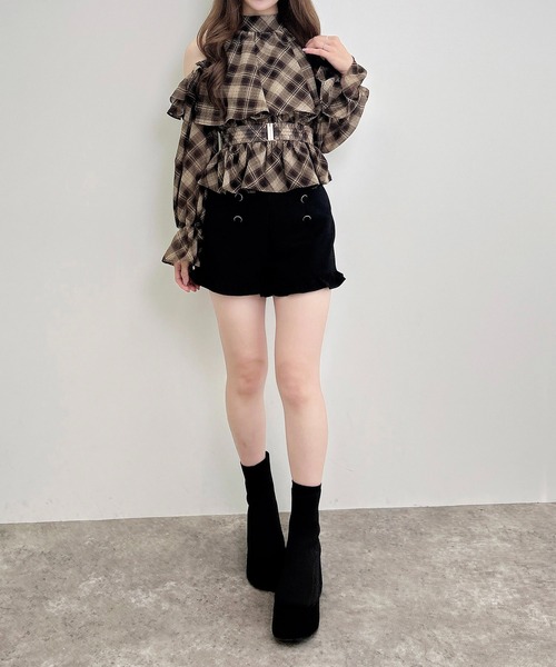 INGNI（イング）の「ベルト付チェック柄フリル肩あきブラウス（シャツ/ブラウス・レディース・ブラック系/ブラウン系その他2・M）」の10枚目の写真