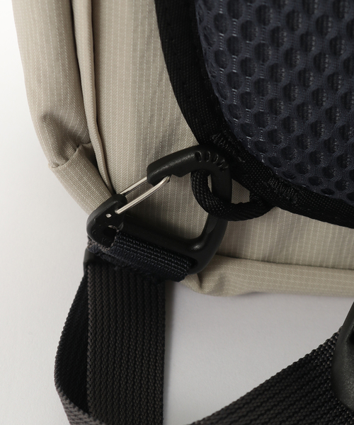 417 EDIFICE(フォーワンセブンエディフィス)の「BELLROY Lite Travel Pack 30L(バックパック/リュック・メンズ・チャコールグレー・FREE)」の10枚目の写真