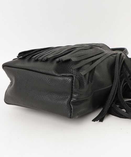 ROSE BUD(ローズバッド)の「MILLELA FIRENZE/FRINGE MINI TOTE(ショルダーバッグ・レディース・オフホワイト/ブラック・ONE SIZE)」の13枚目の写真