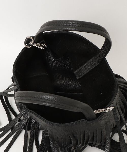 ROSE BUD(ローズバッド)の「MILLELA FIRENZE/FRINGE MINI TOTE(ショルダーバッグ・レディース・オフホワイト/ブラック・ONE SIZE)」の12枚目の写真