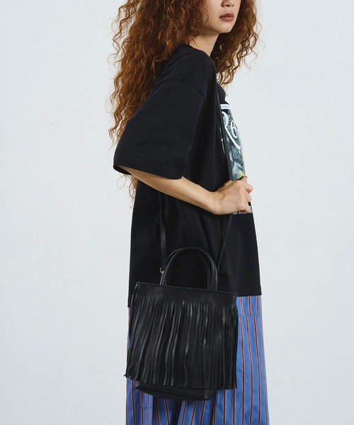 ROSE BUD(ローズバッド)の「MILLELA FIRENZE/FRINGE MINI TOTE(ショルダーバッグ・レディース・オフホワイト/ブラック・ONE SIZE)」の7枚目の写真