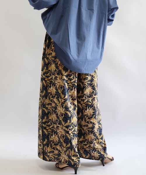 etre relie(エトレリー)の「ZOZO限定 セミシアーウエストリブワイドパンツ(その他パンツ・レディース・ブルー系その他3/ブラック系その他・MEDIUM)」の16枚目の写真